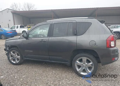2015 Jeep Compass Latitude z USA, uszkodzony, nr VIN 1C4NJCEB3FD139202